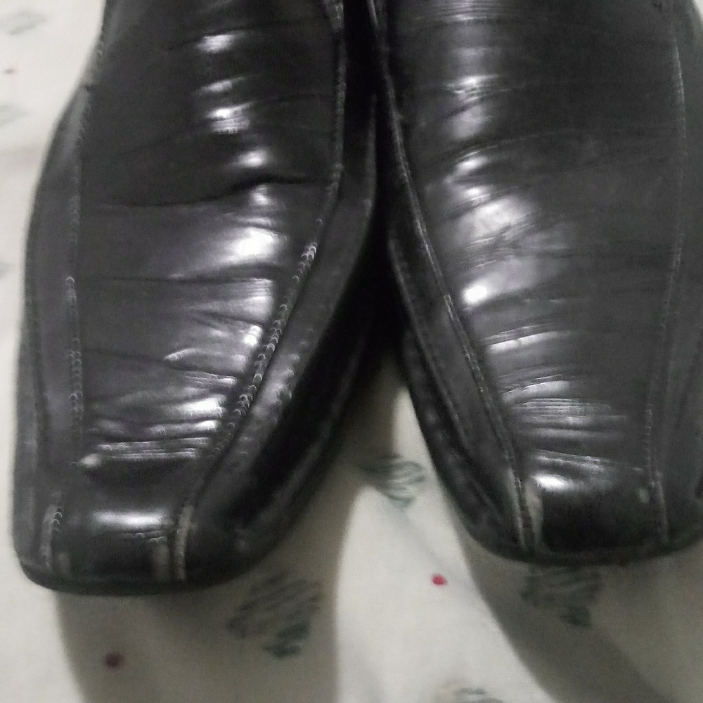 Dress shoes